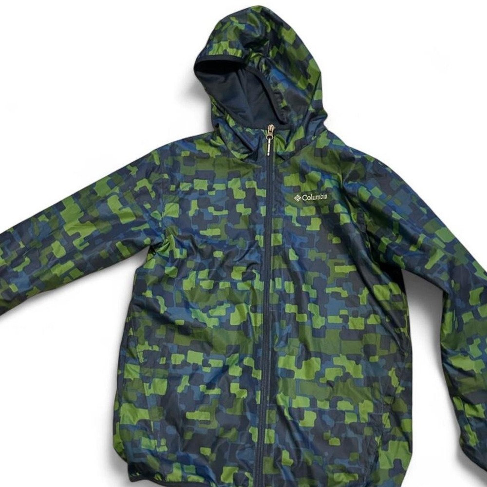 Columbia Sportswear green‎ and blue camouflage soft lined jacket with Omni-Wick